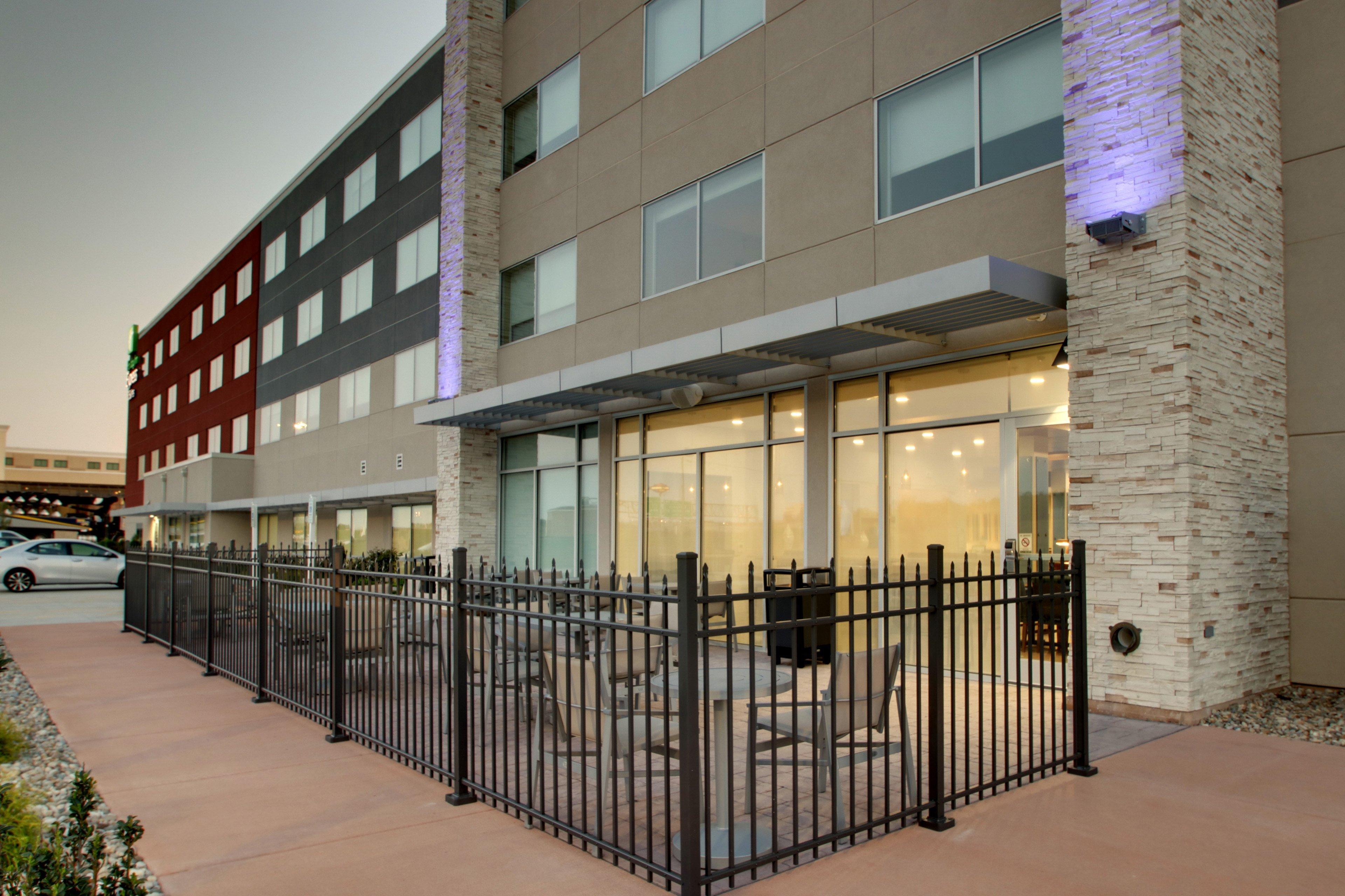 Holiday Inn Express & Suites - Mount Vernon, An Ihg Hotel Exterior photo