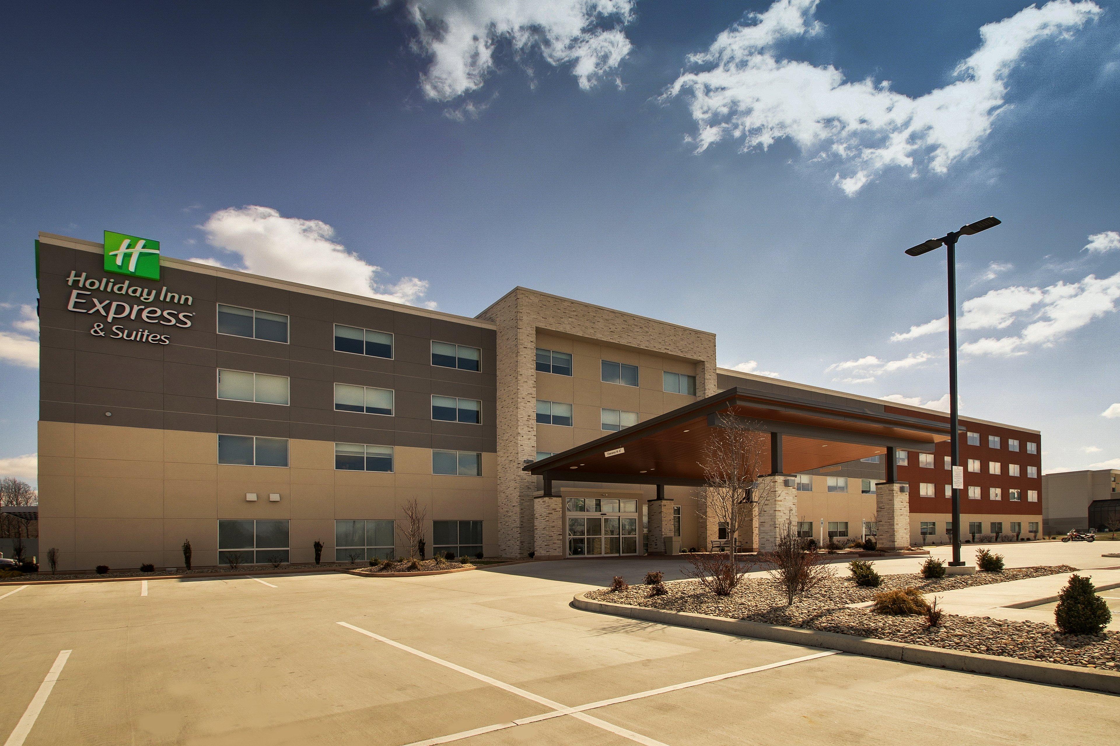 Holiday Inn Express & Suites - Mount Vernon, An Ihg Hotel Exterior photo