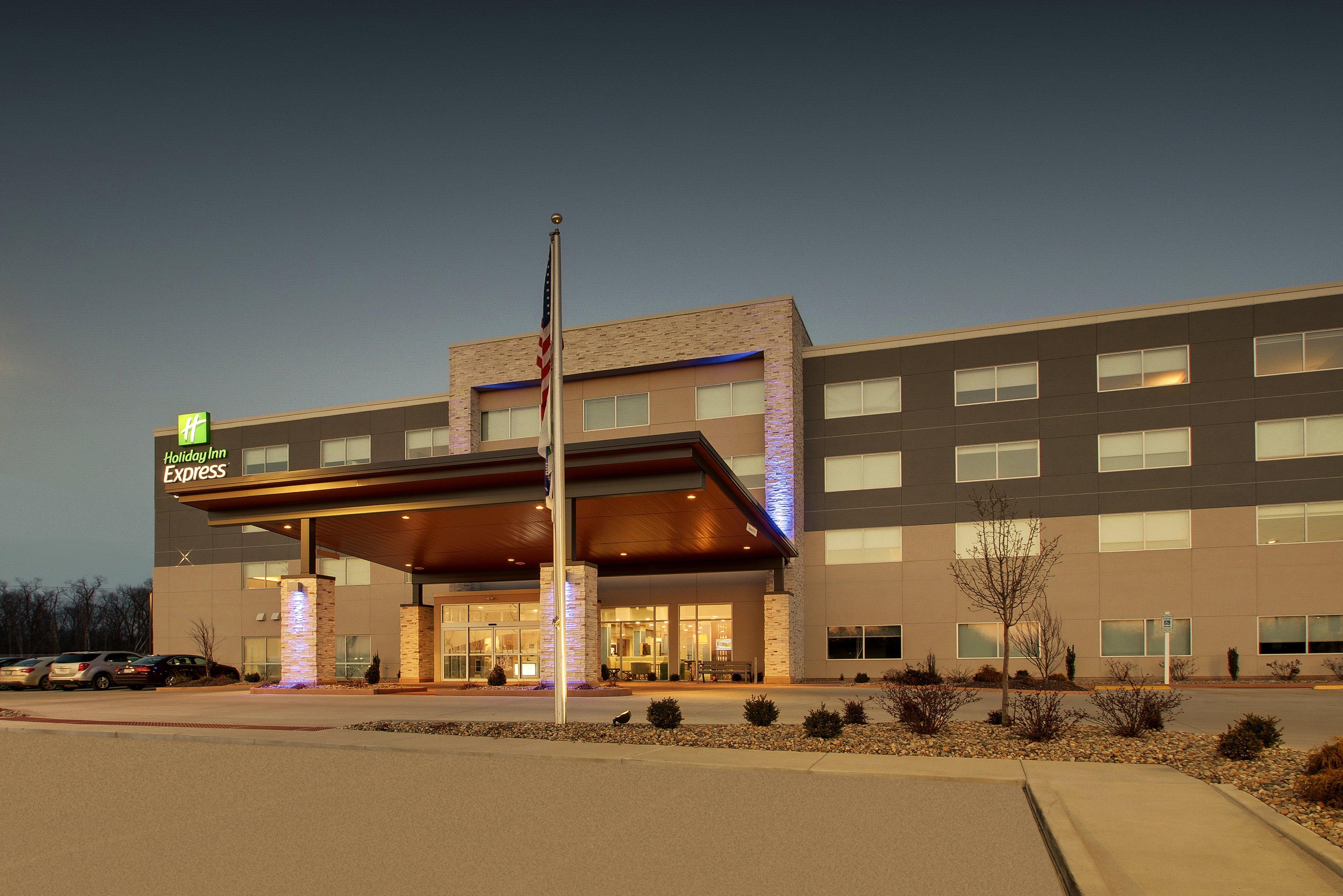 Holiday Inn Express & Suites - Mount Vernon, An Ihg Hotel Exterior photo