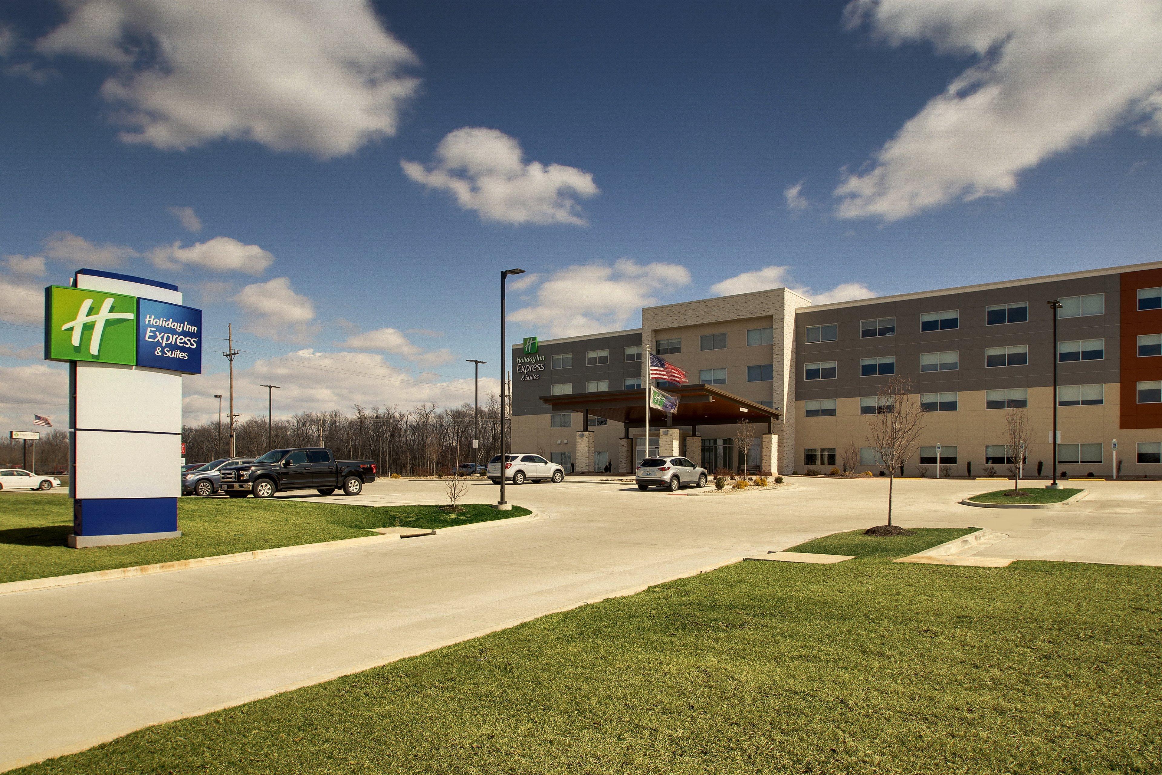 Holiday Inn Express & Suites - Mount Vernon, An Ihg Hotel Exterior photo